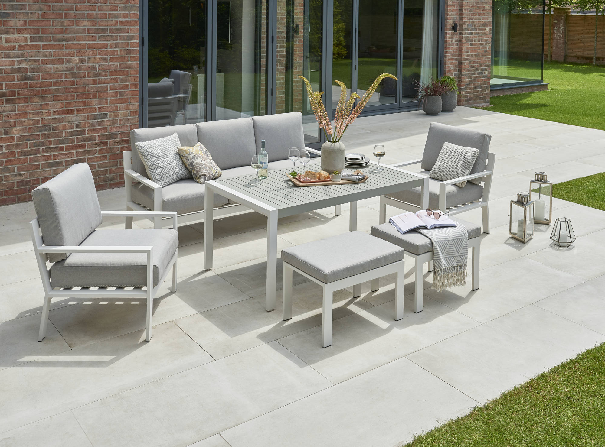 Handpicked Titchwell Garden Lounge Set with Standard Table White