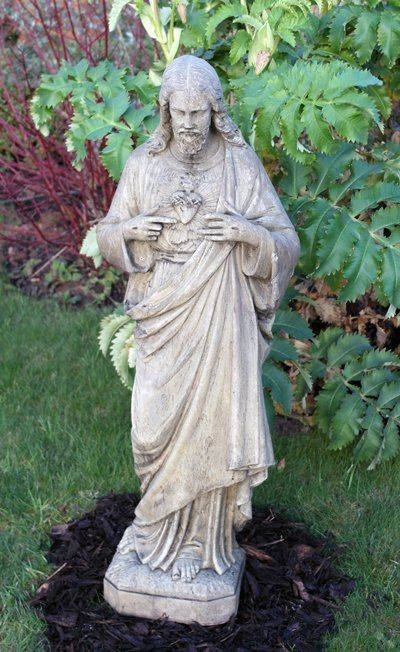 Sacred Heart of Christ Garden Statue Medium