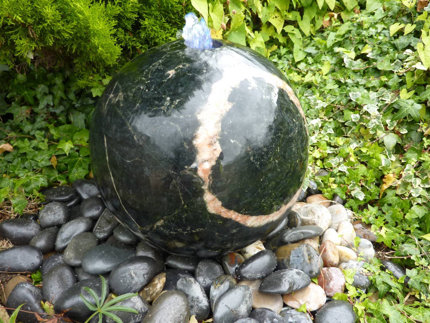 Yimeng Flower Polished Granite Sphere Water Feature